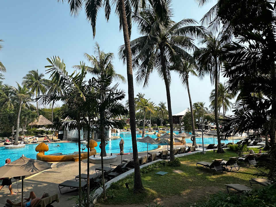 Pool Hilton Hua Hin Resort & Spa
