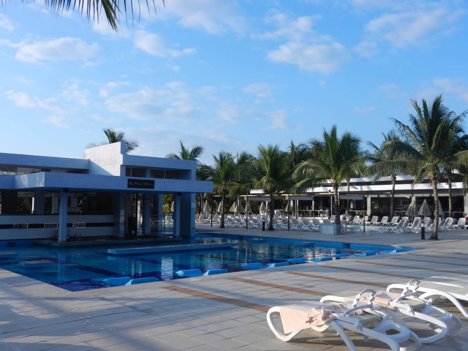 Pool Hotel Riu Palace Mexico