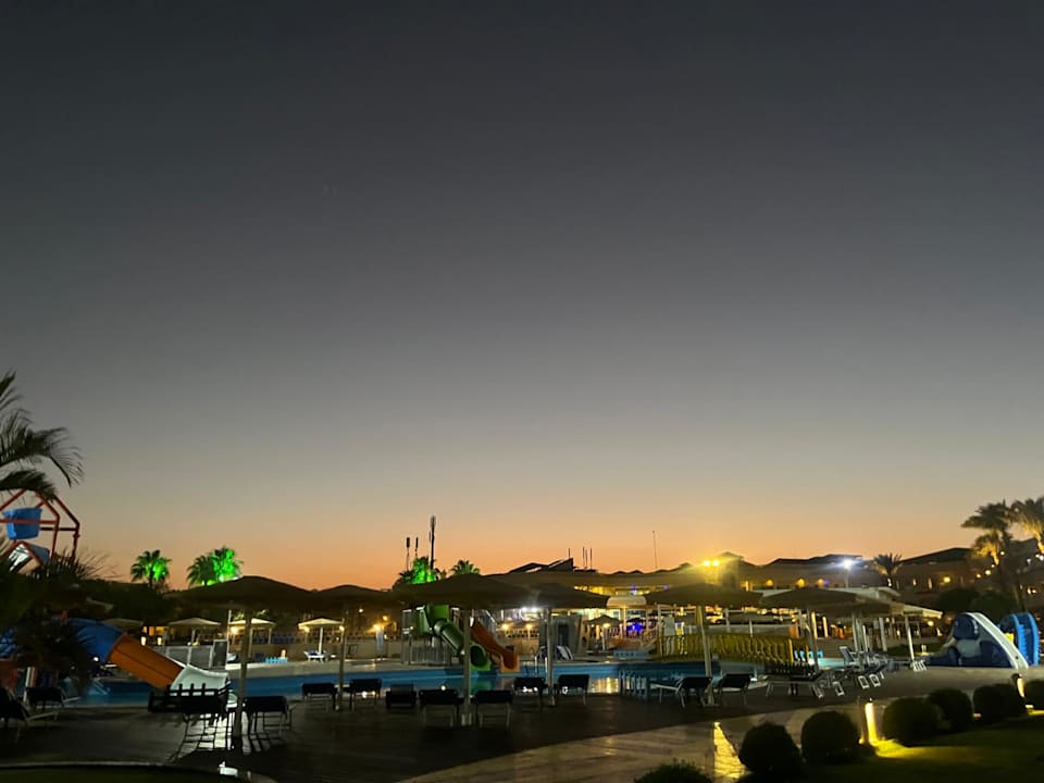 Außenansicht Pickalbatros Royal Moderna Resort-Sharm El Sheikh