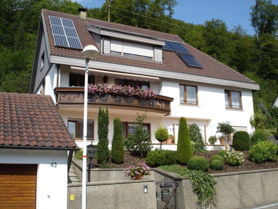 Blick auf unser Haus Privatzimmer Familie Bäuml