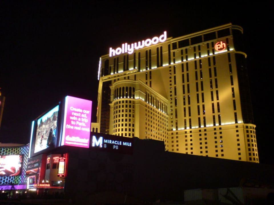Nachtansicht Hotel Planet Hollywood Resort & Casino