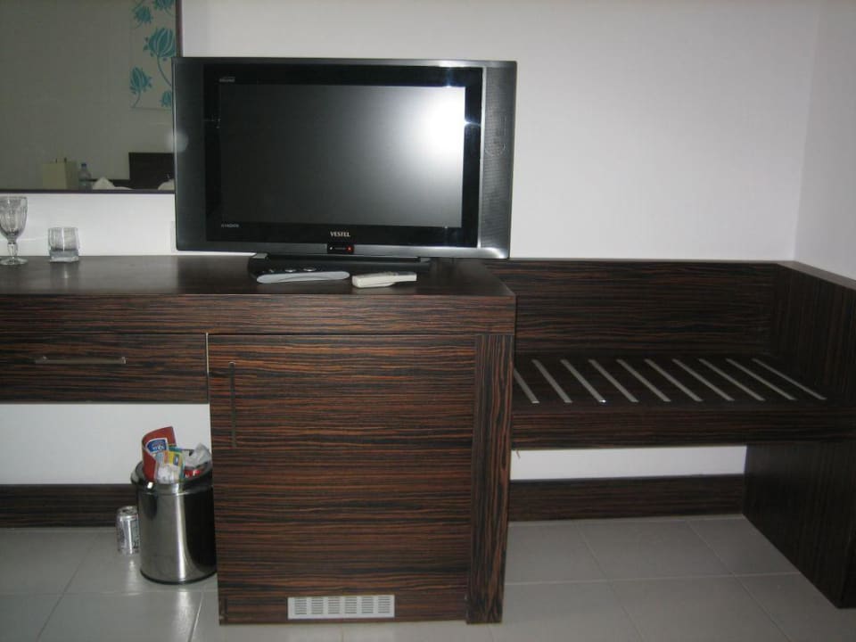 LCD-Fernseher Aria Claros Beach & Spa Resort