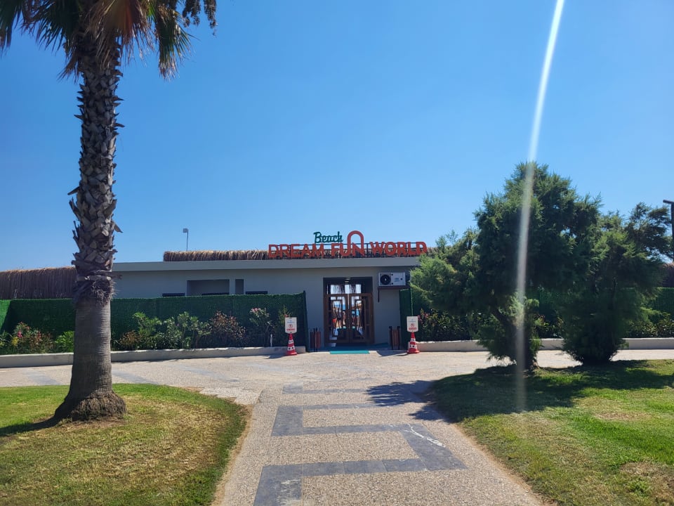 Strand Dream Fun World