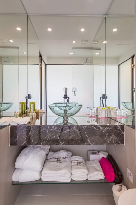 Zimmer Napa Mermaid Hotel & Suites