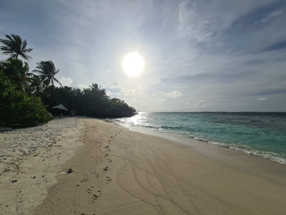 Strand Embudu Village