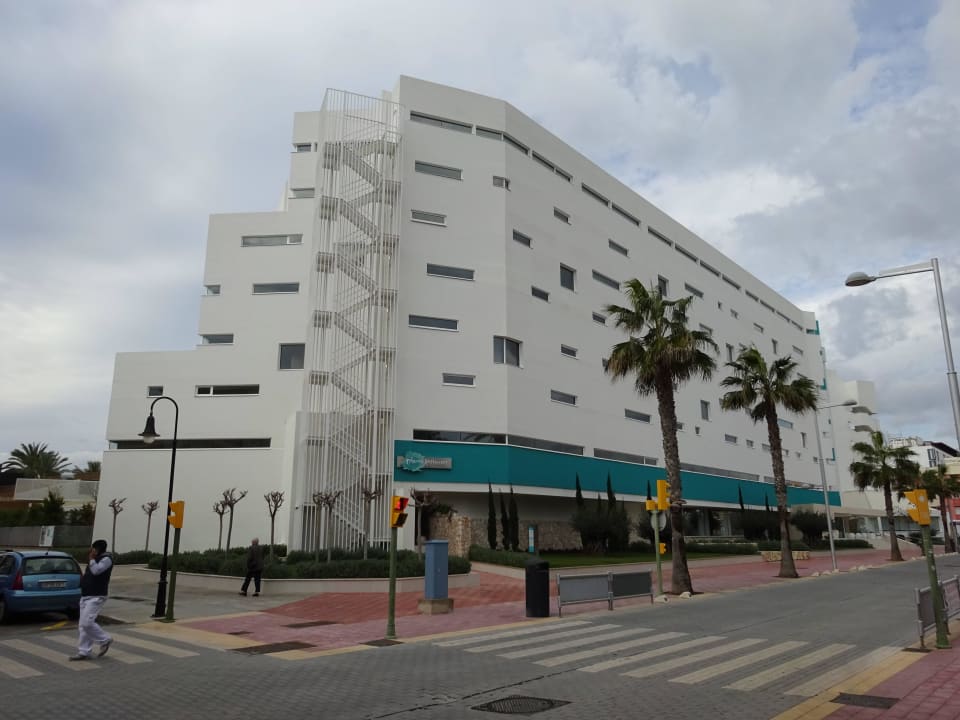 Straßenseite mit Eingang Iberostar Selection Playa de Palma