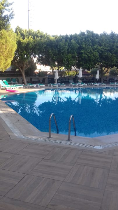 Gartenanlage Nerton Hotel - Erwachsenenhotel ab 16 Jahren