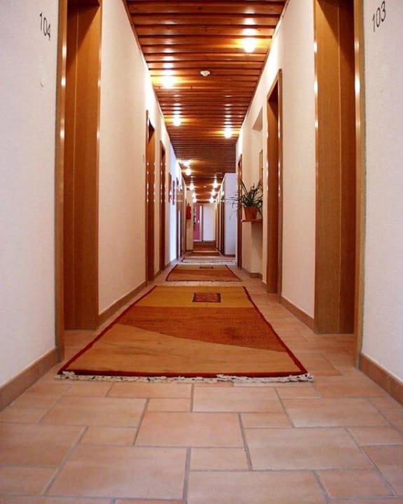 Gang  zu den Zimmern Gesundheitshotel Klosterberg