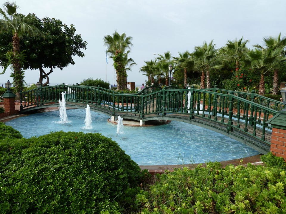 Gartenanlage vor dem Hotel Gardenia Hotel