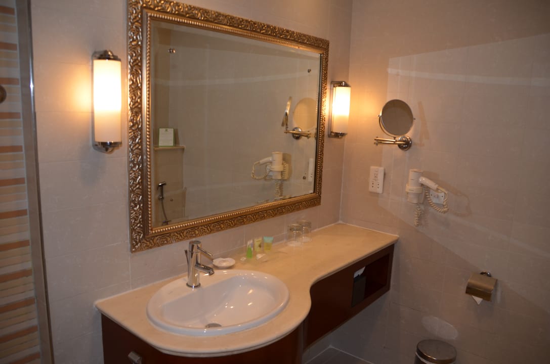 Zimmer Holiday Inn Bur Dubai - Embassy District