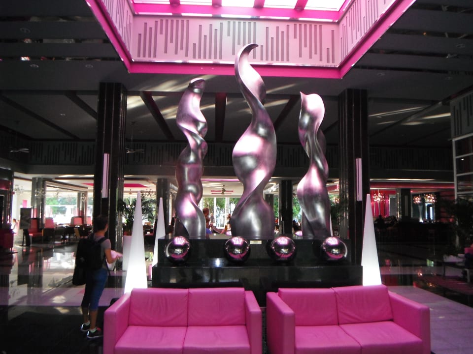 Modern Hotel Riu Yucatan