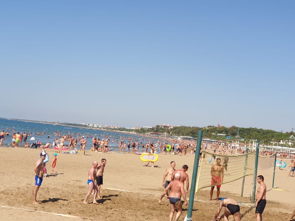 Strand Well Palace Side