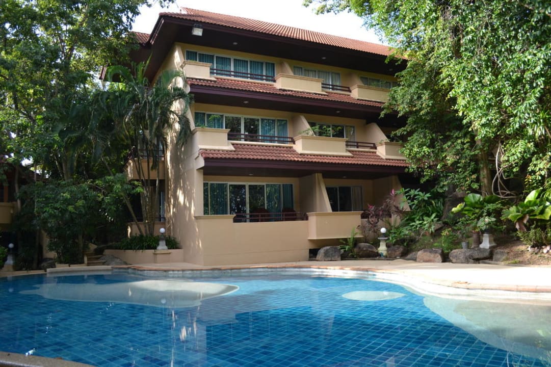 Oberer Pool The Fair House Beach Resort