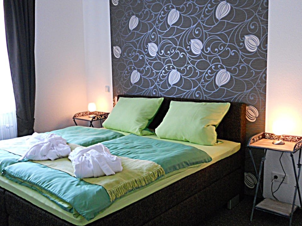 Harztour Fewo Wernigerode Schlafzimmer Ap. Victori Harztour Fewo Apartments in Wernigerode