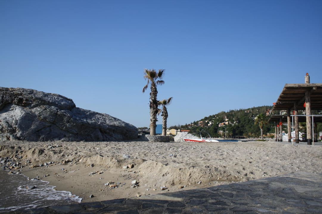 Blick vom tiefsten Punkt auf die andere Hotelseite Hotel Pine Bay Holiday Resort