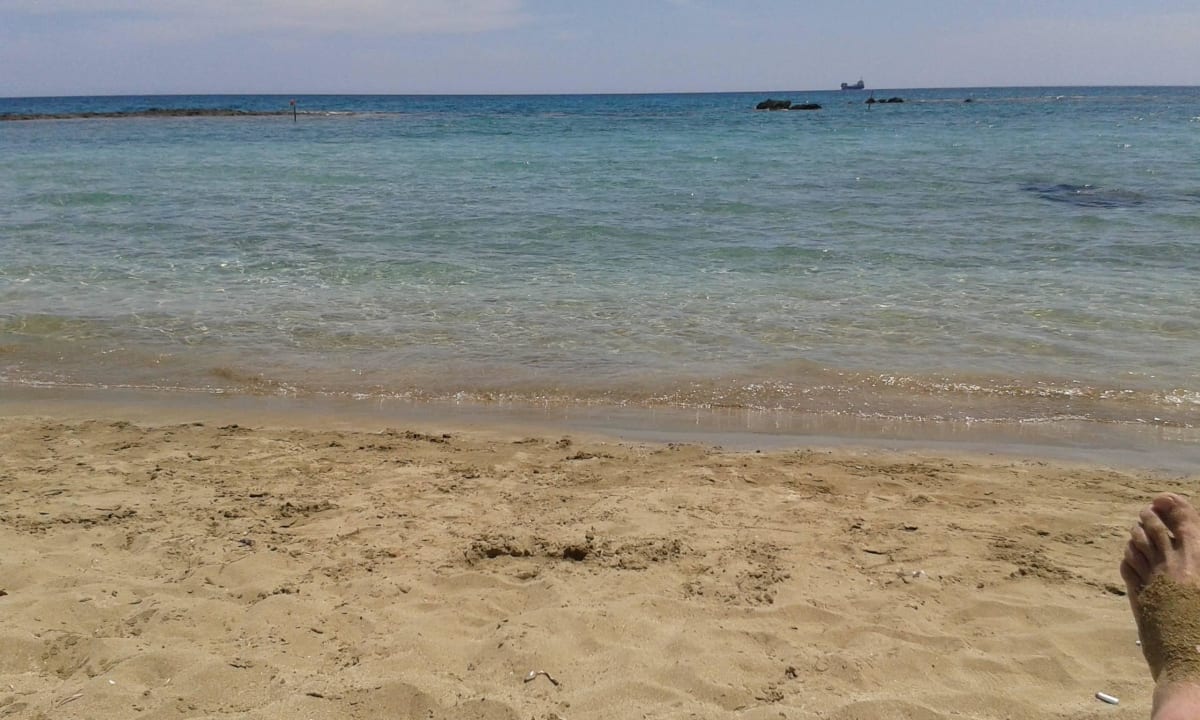 Sehr ruhiges Wasser Salamis Bay Conti Resort Hotel & Casino