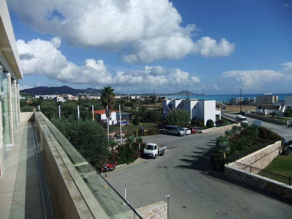 Blick von der Terrasse des Hauptrestaurants Atlantica Mikri Poli Rhodes
