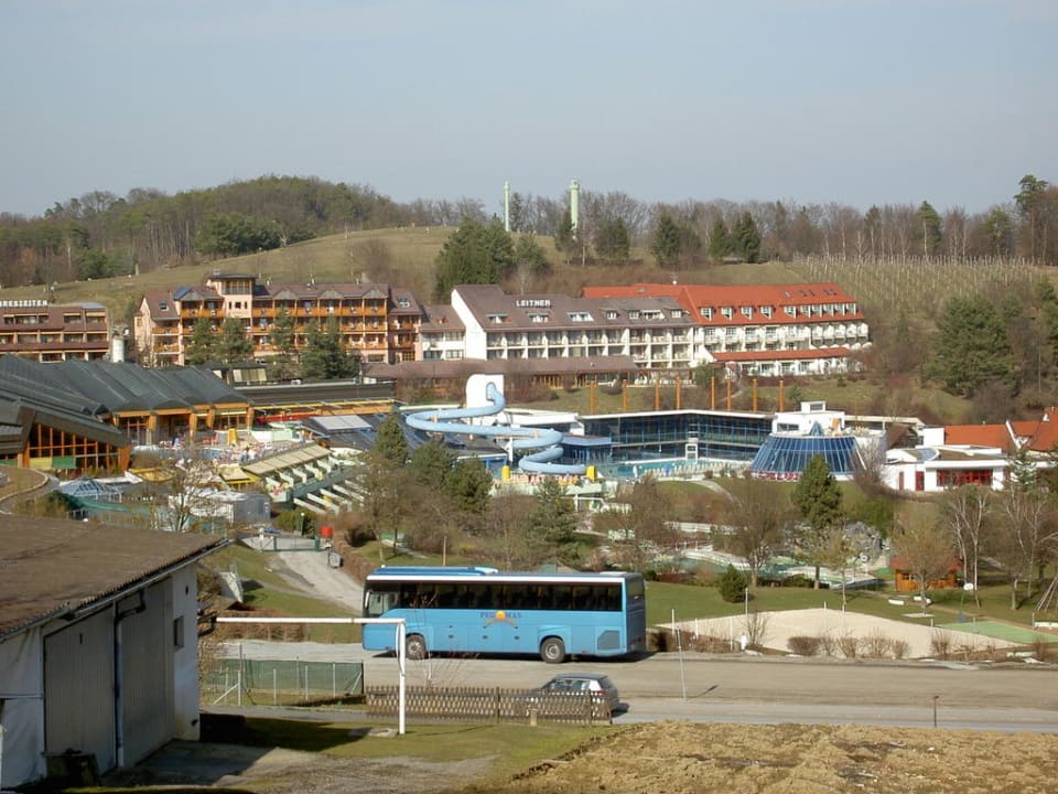 Spaziergang  mit Blick auf die Hotels Hotel Stoiser