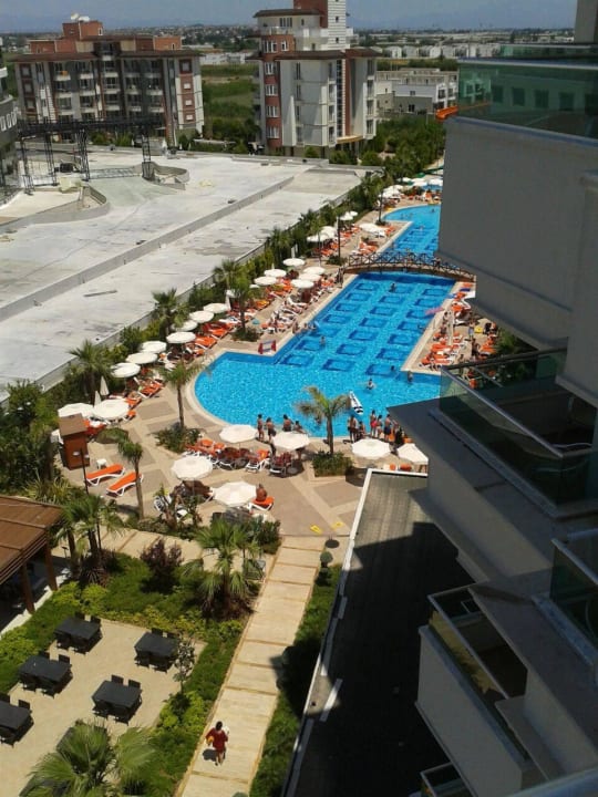 Pool Wyndham Garden Lara