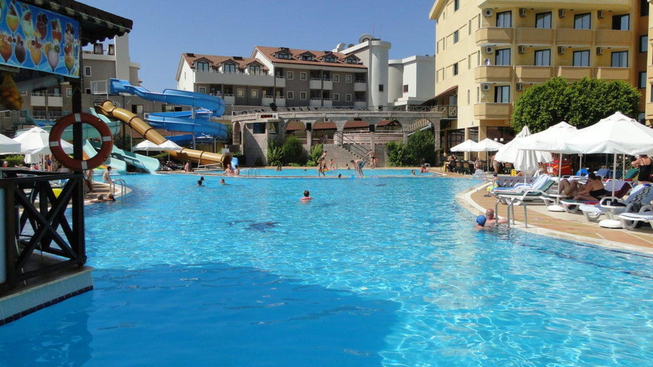 Pool Grand Seker Hotel