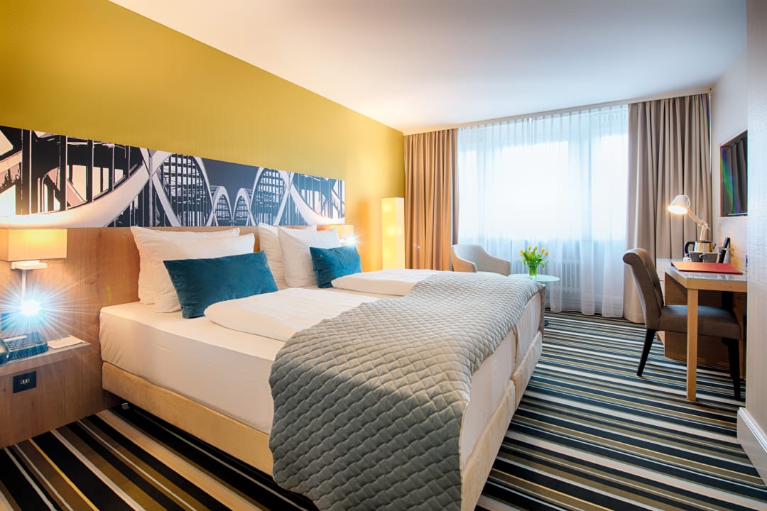Zimmer Leonardo Hotel Hamburg Elbbrücken