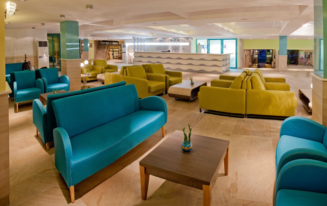 Lobby Hotel Borjana