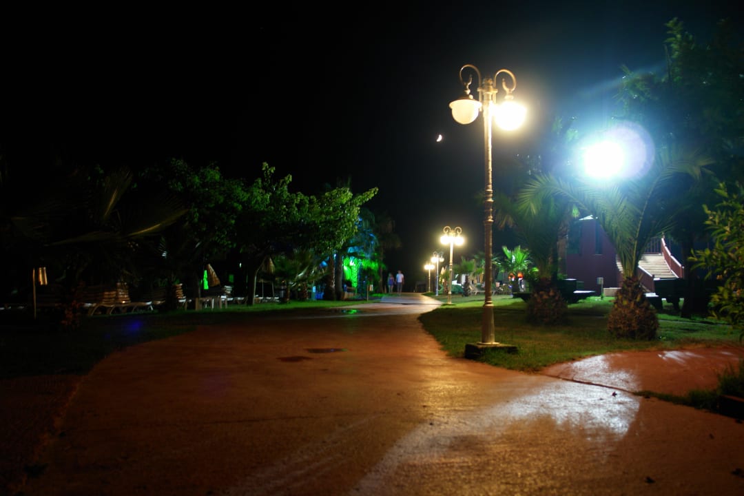 Das Hotel in der Nacht Oz Hotels Incekum Beach