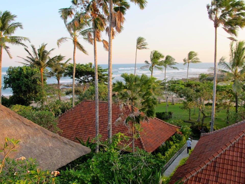 Vom Yogabereich hinunter Puri Dajuma Beach Eco-Resort & Spa