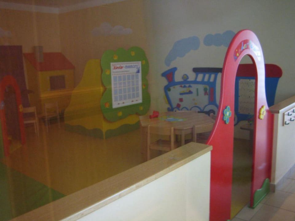 Hier geht es ins Kinderparadies Hotel Chalet Mirabell
