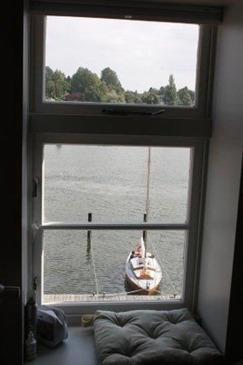 Blick aus dem Bad Hotel Pierspeicher