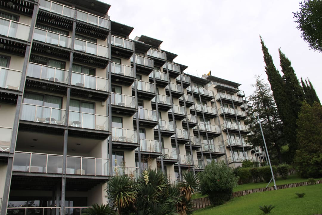 Vom Garten aus geshen Eurostars Queen of Montenegro