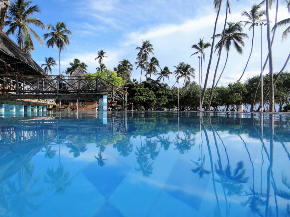 Pool Neptune Pwani Beach Resort & Spa