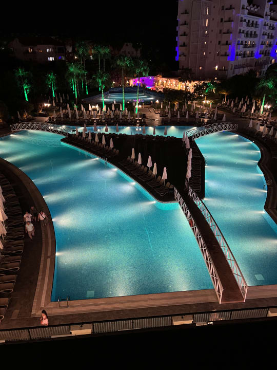 Pool Side Mare Resort & Spa