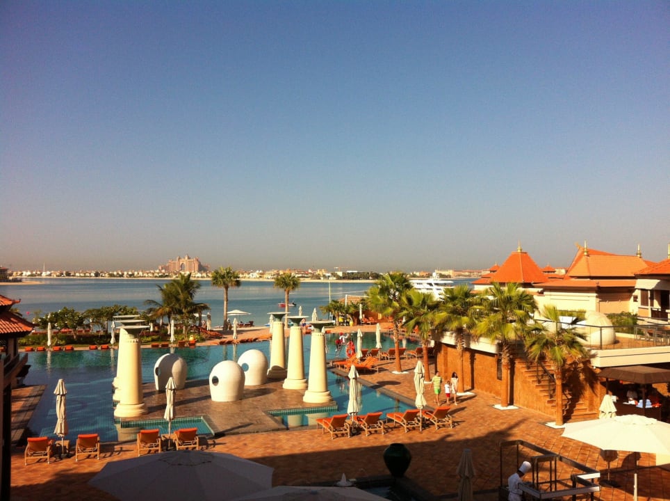 Ausblick auf die Hotelanlage Anantara The Palm Dubai Resort