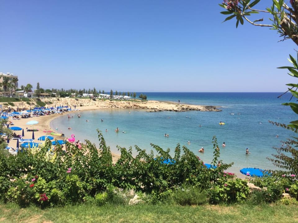 Strand Crystal Springs Beach Hotel