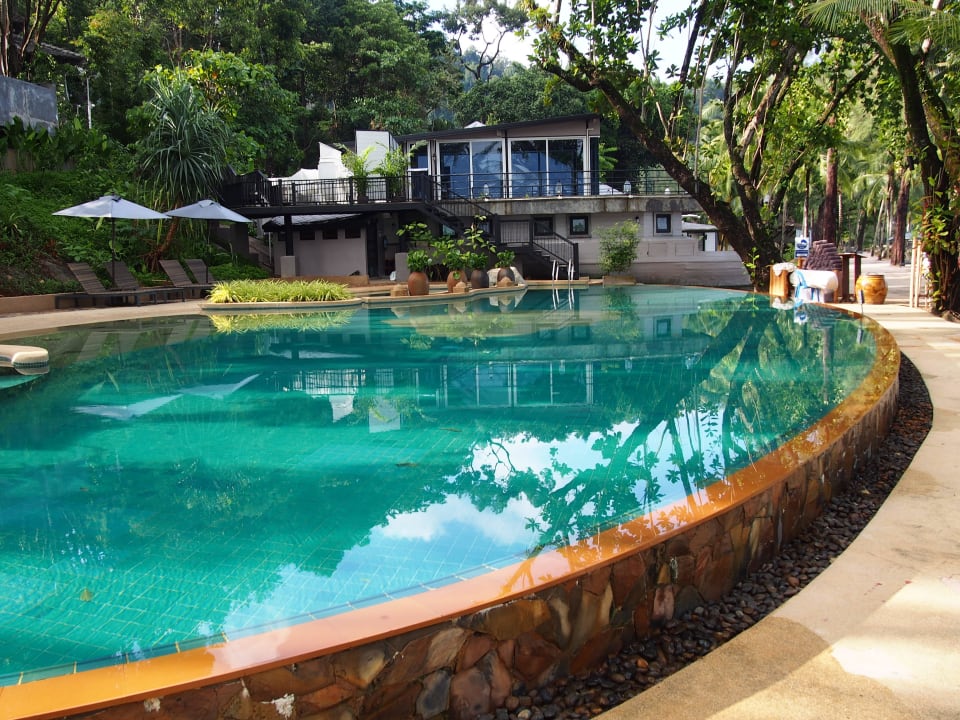 Jeden z basenów Moracea by Khao Lak Resort