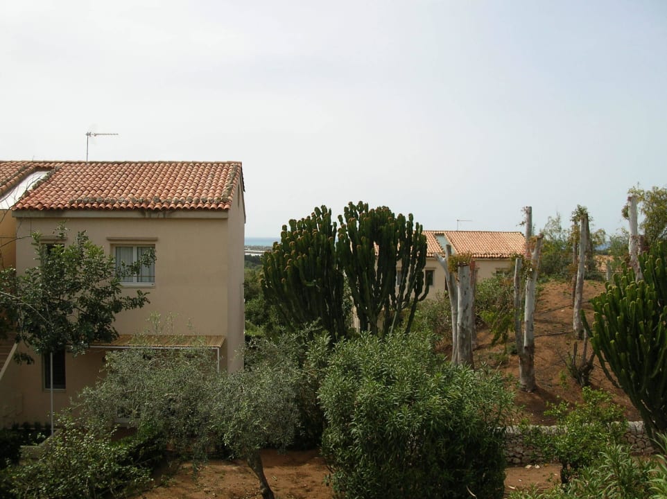 Blick vom Balkon mit Meerblick ? Ja wo ist es denn I Giardini di Athena - Athena Resort