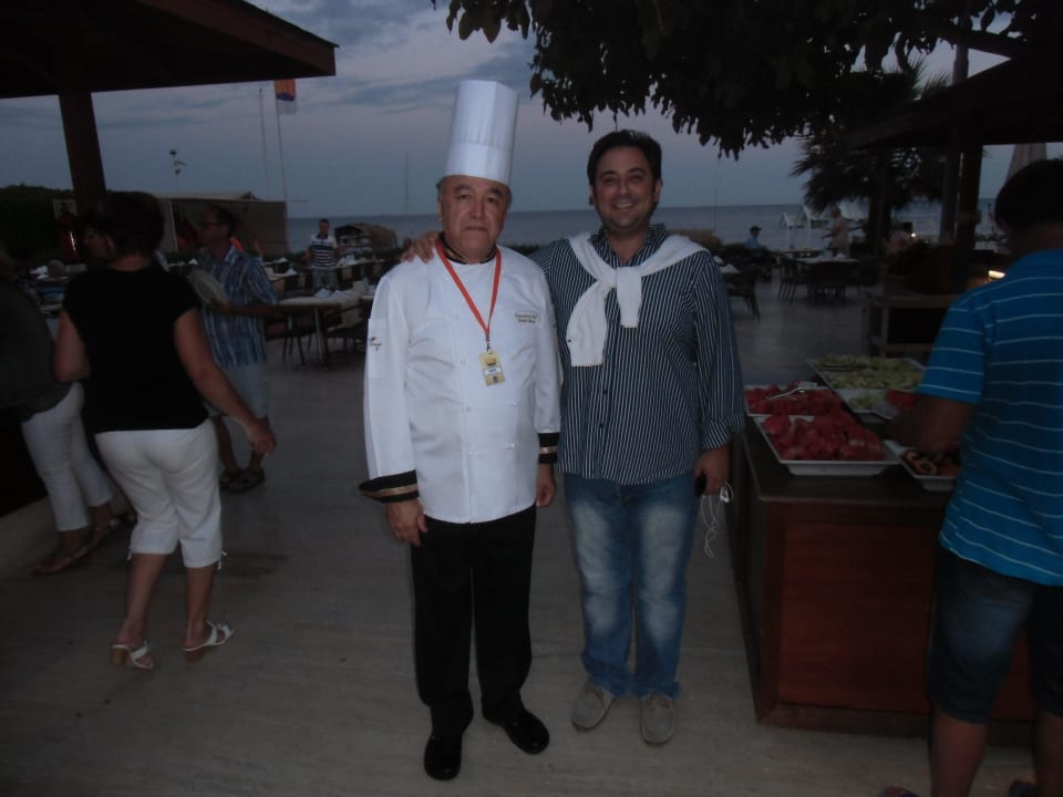 Volkan Yorulmaz General Manager u. Emin Chefkoch Ulusoy Kemer Holiday Club