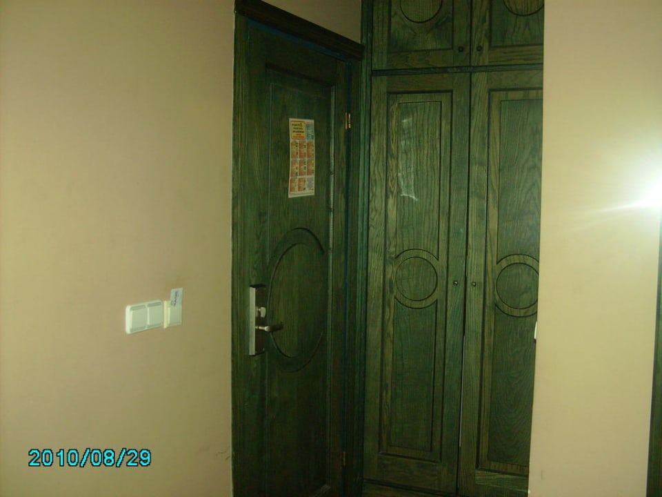 Kleiderschrank Mirage World Hotel Marmaris