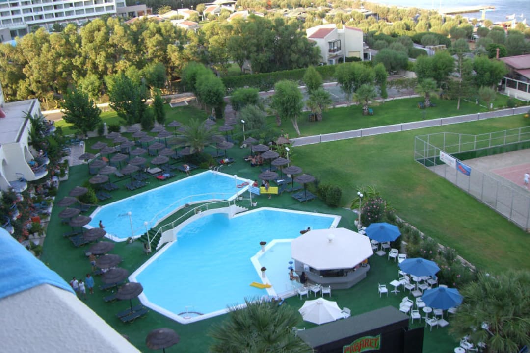 Blick auf Pool Olympos Beach Hotel