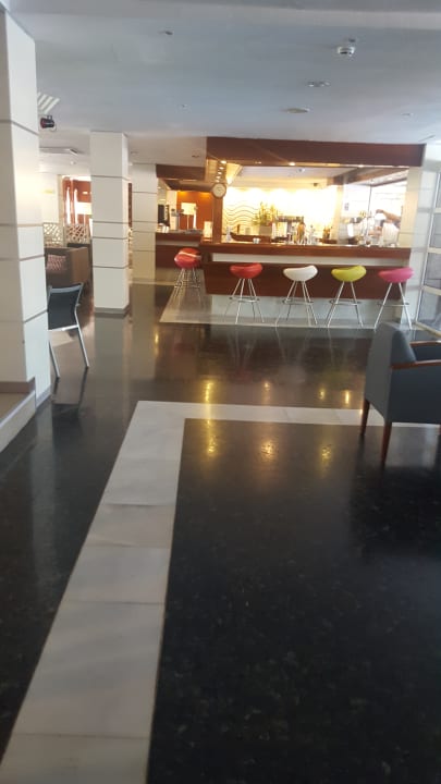 Lobby Hotel Mariant