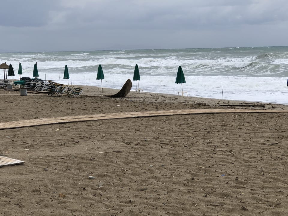 Strand Rethymno Village