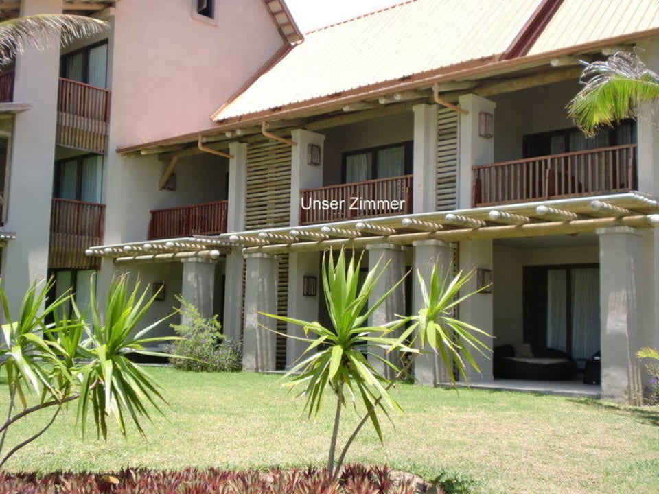 Gartenanlage Crystals Beach Resort Belle Mare, a member of Radisson Individuals