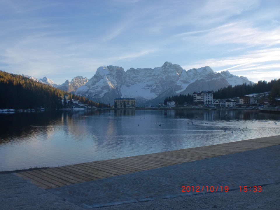 Вид на озеро Grand Hotel Misurina