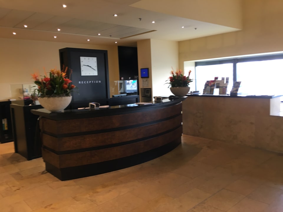 Rezeption Hotel Victoria