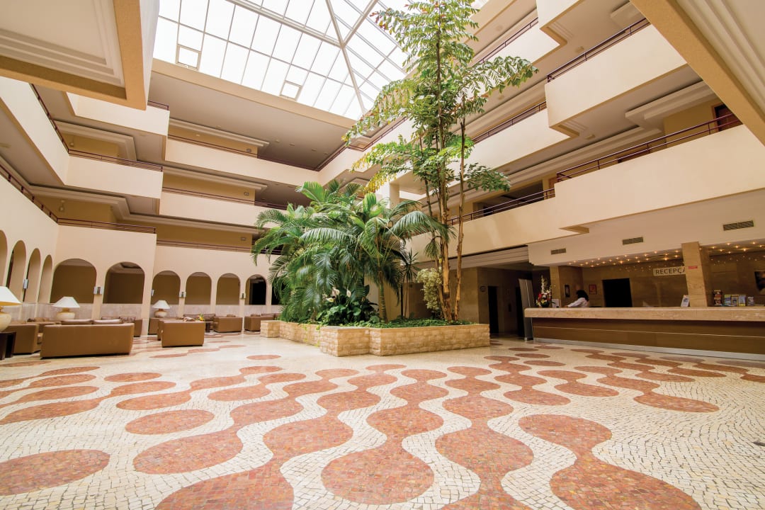 Lobby Grand Muthu Forte da Oura