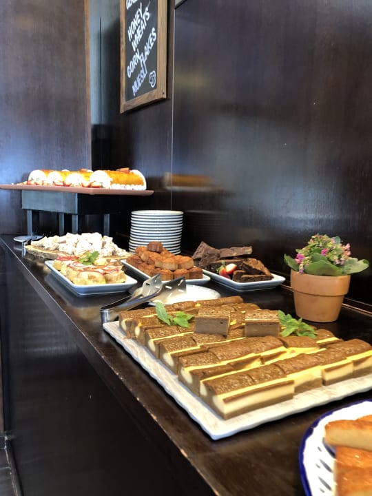 Gastro Marriott's Marbella Beach Resort