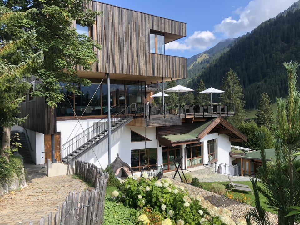 Außenansicht Verwöhn- und Wellnesshotel Walserhof