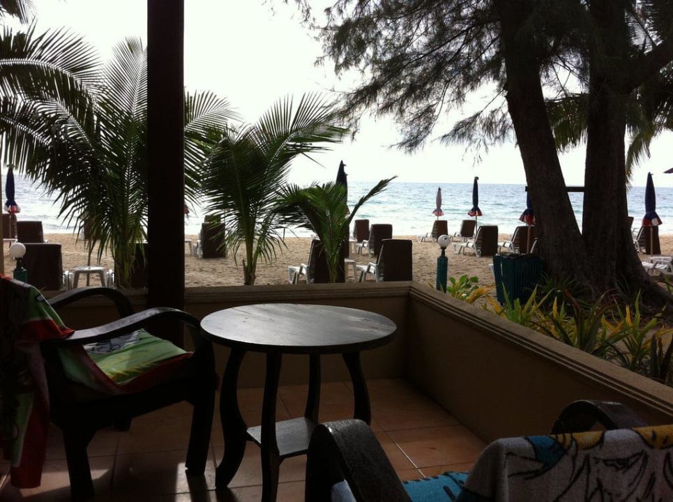 Ausblick von unserer Terrasse The Fair House Beach Resort