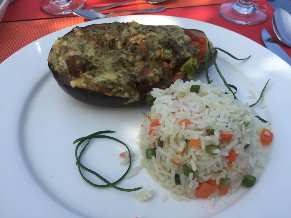 Lunch Tortuga Lodge & Gardens